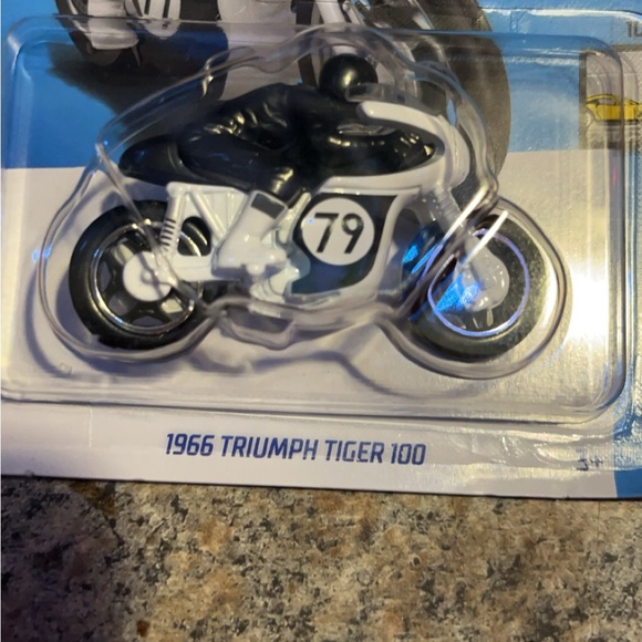 Hotwheels - Picture 2 of 3